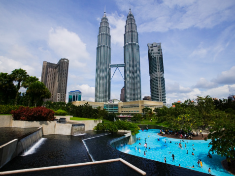 башни петронас в малайзии
