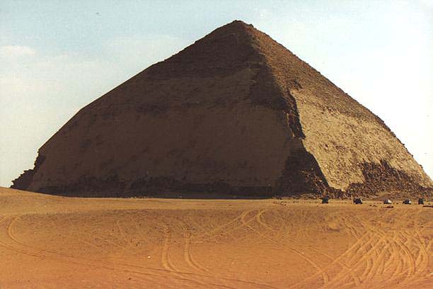 пирамида Дахшура