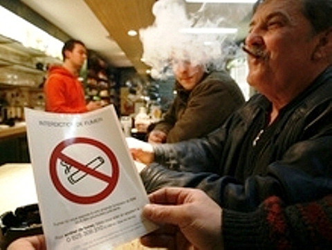 запрещено курение в кафе